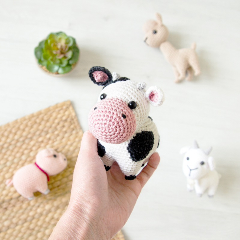 KIT DE CROCHET DÉBUTANT Vache Amigurumi, Kit de crochet de