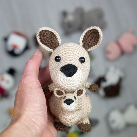 Kit à crocheter - Kassidy le kangourou
