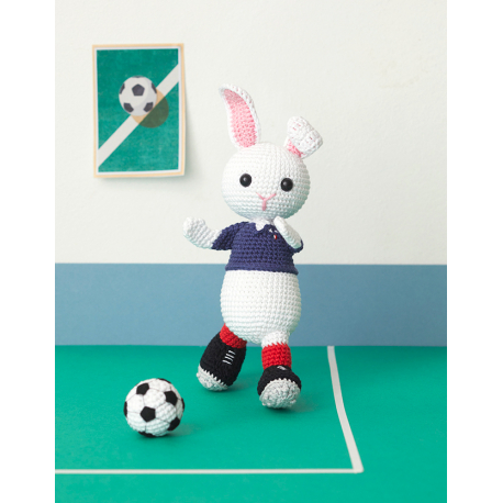 Kit à crocheter - Kylian, le lapin footballeur